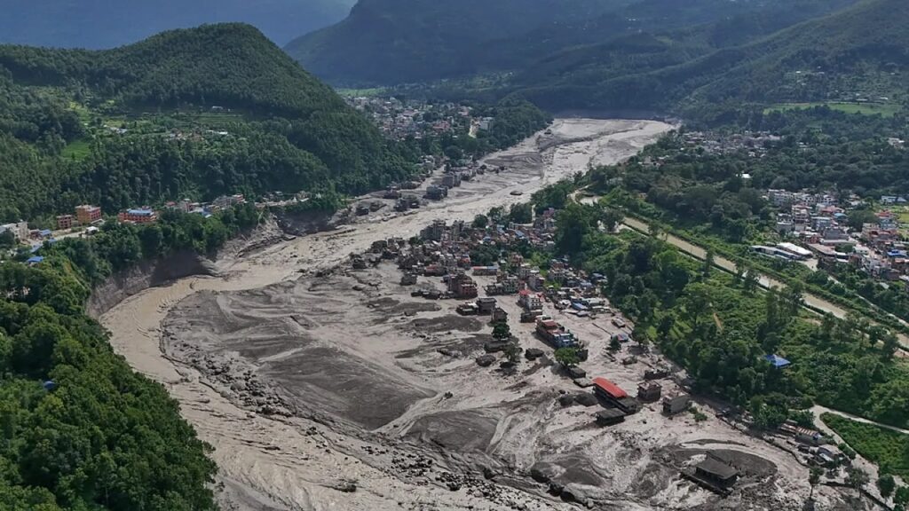 India desplegó ayuda en Nepal tras la riada con más de 170 indios desparecidos
