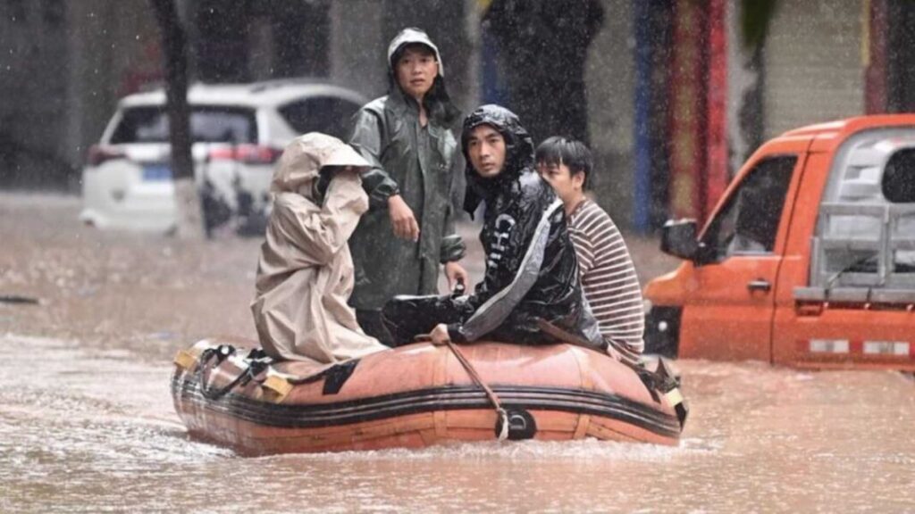 Casi 400.000 evacuados preventivos por lluvias en el centro de China